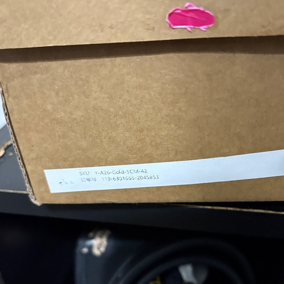 Amazon Gold Women's Sandals with Bow Accent - Picture 2 of 2